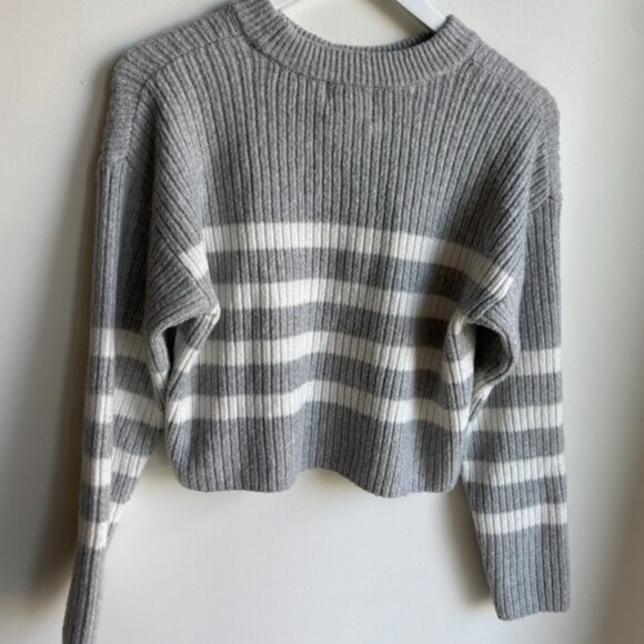 Super Soft Striped Crewneck Sweater - Picture 5 of 6